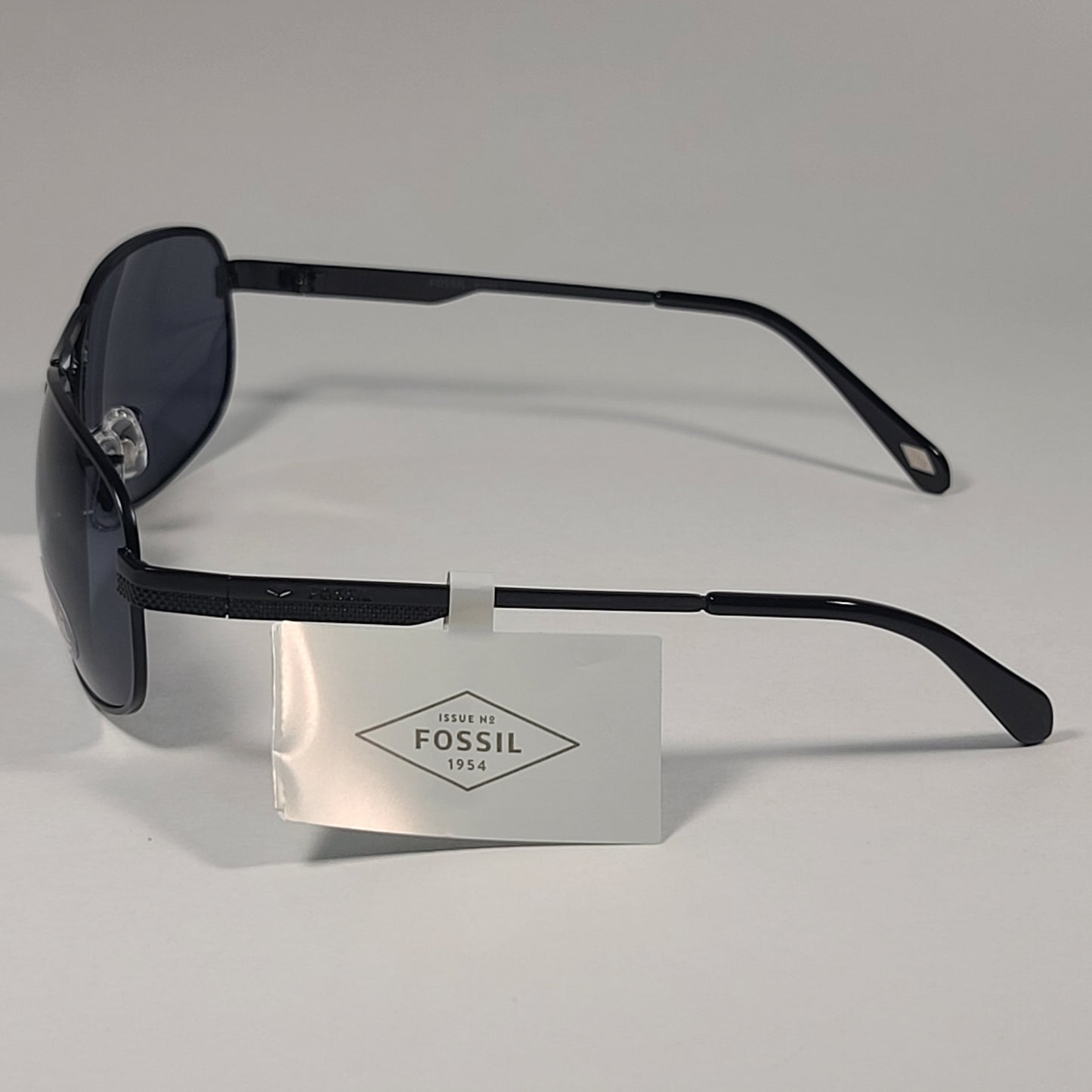Fossil FM23 Men’s Navigator Sunglasses Black Frame Dark Gray Lens 62mm - Sunglasses