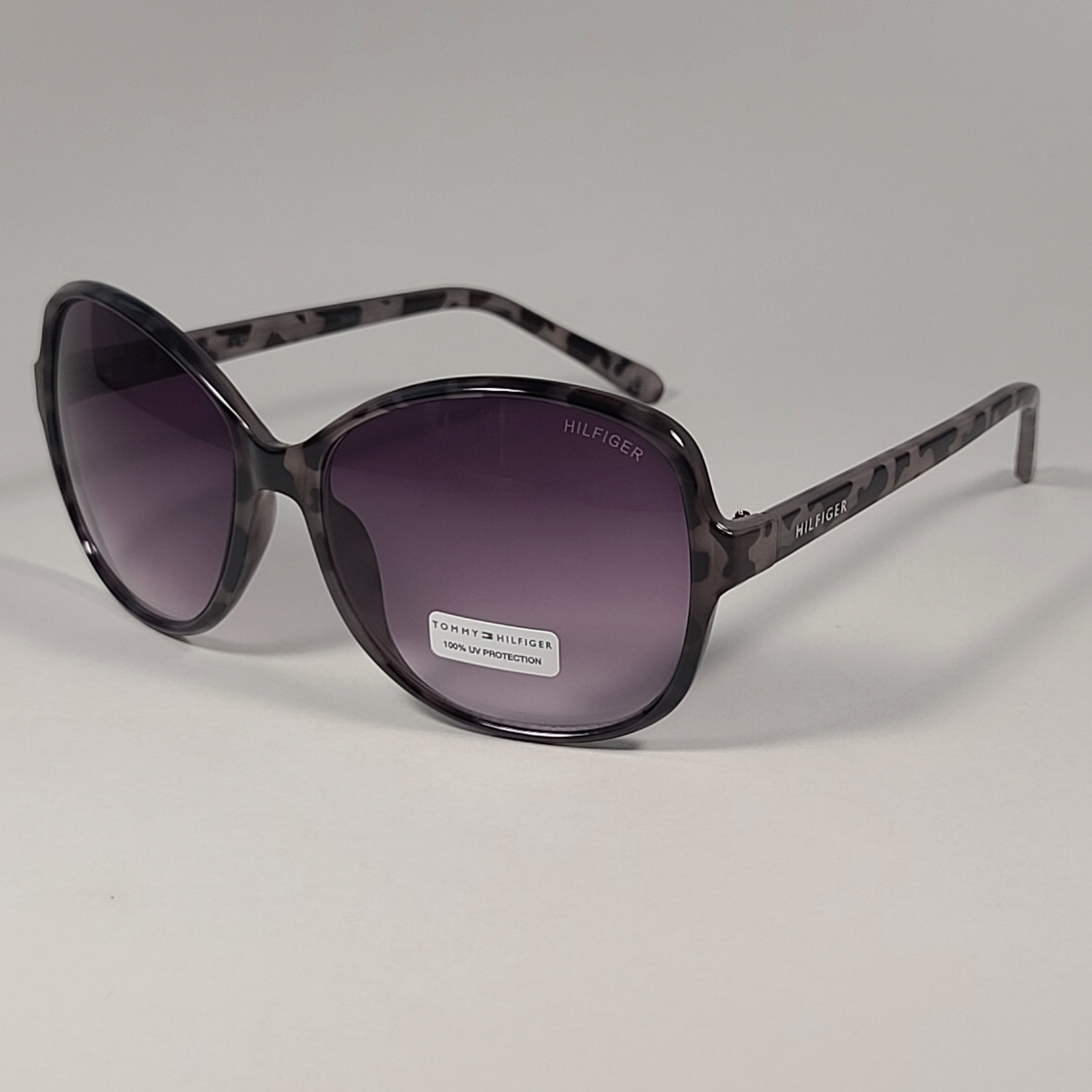 Tommy hilfiger store oversized sunglasses