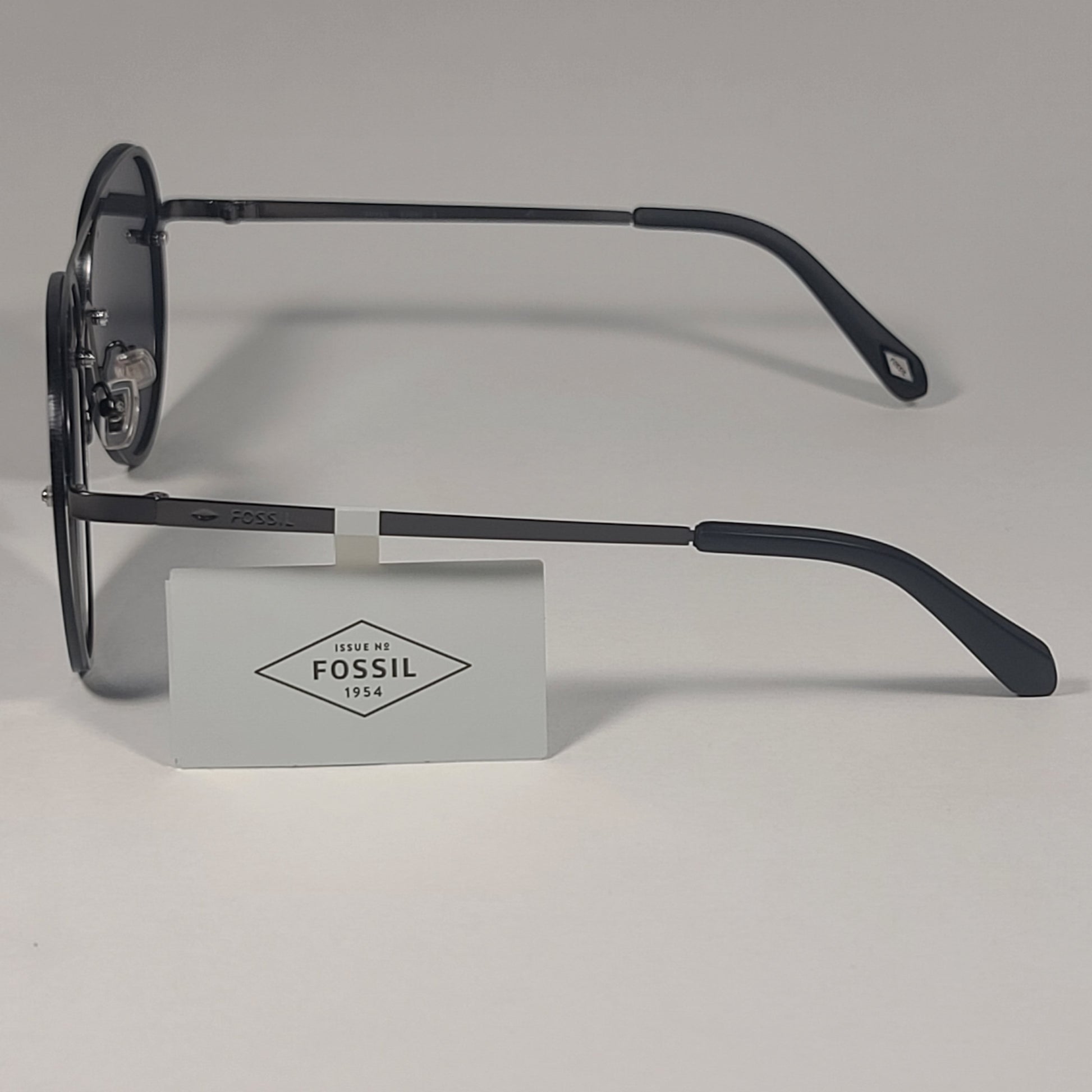 Fossil FM32 Navigator Sunglasses Gunmetal Gray Frame Gray Lens Mens –  TheSunglassFashion