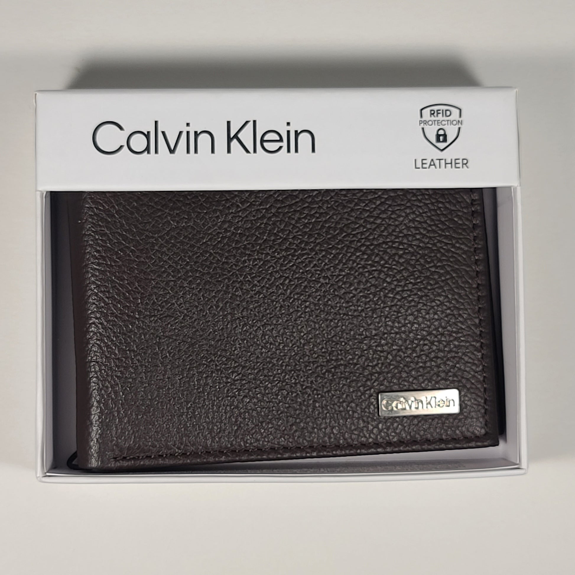 Calvin Klein Men’s Bifold Chocolate Brown Leather RFID Wallet Passcase 31KA130008 - Wallets