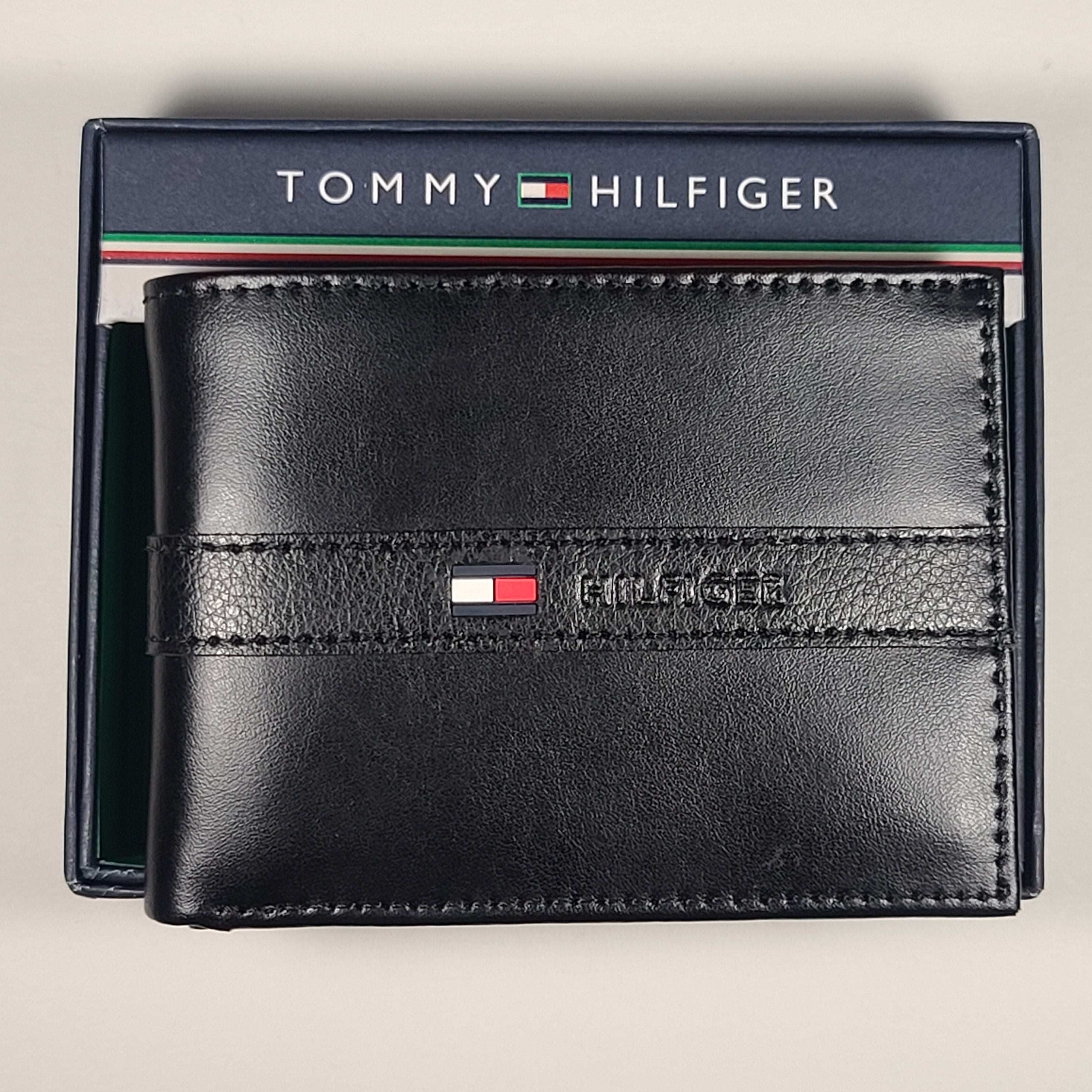 Tommy hilfiger men's outlet ranger leather passcase wallet