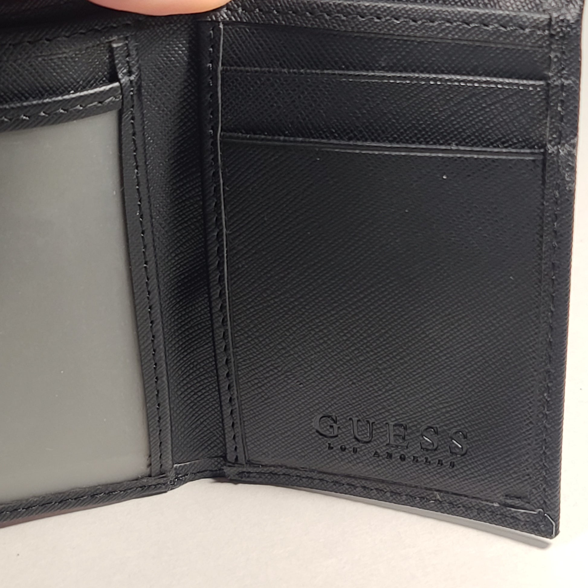 Guess Los Angeles Men’s Trifold Lion Emblem Wallet Black Passcase 31GO110040 - Wallets