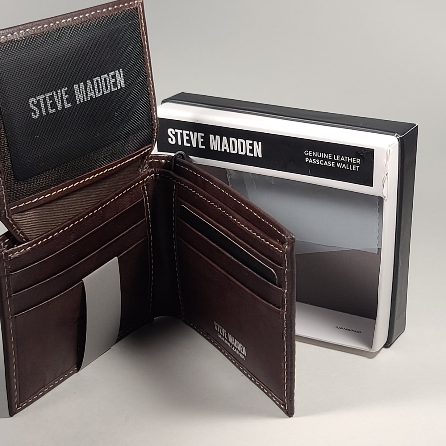 Steve Madden Men’s Bifold Brown Leather Passcase Wallet RFID N80001/01RF - Wallets