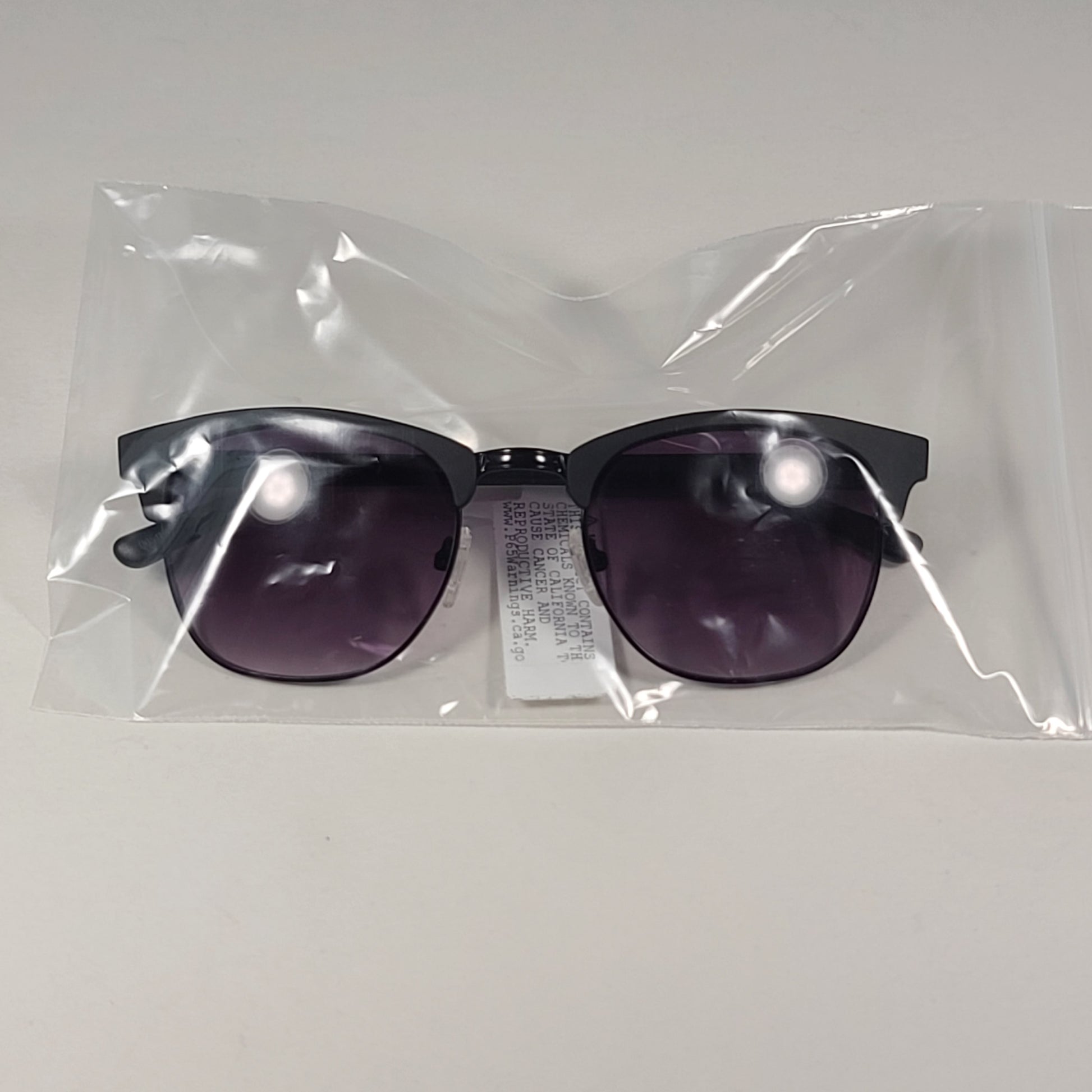 Guess Square Club Sunglasses Matte Black Frame Smoke Gradient Lens GF0170 02B - Sunglasses