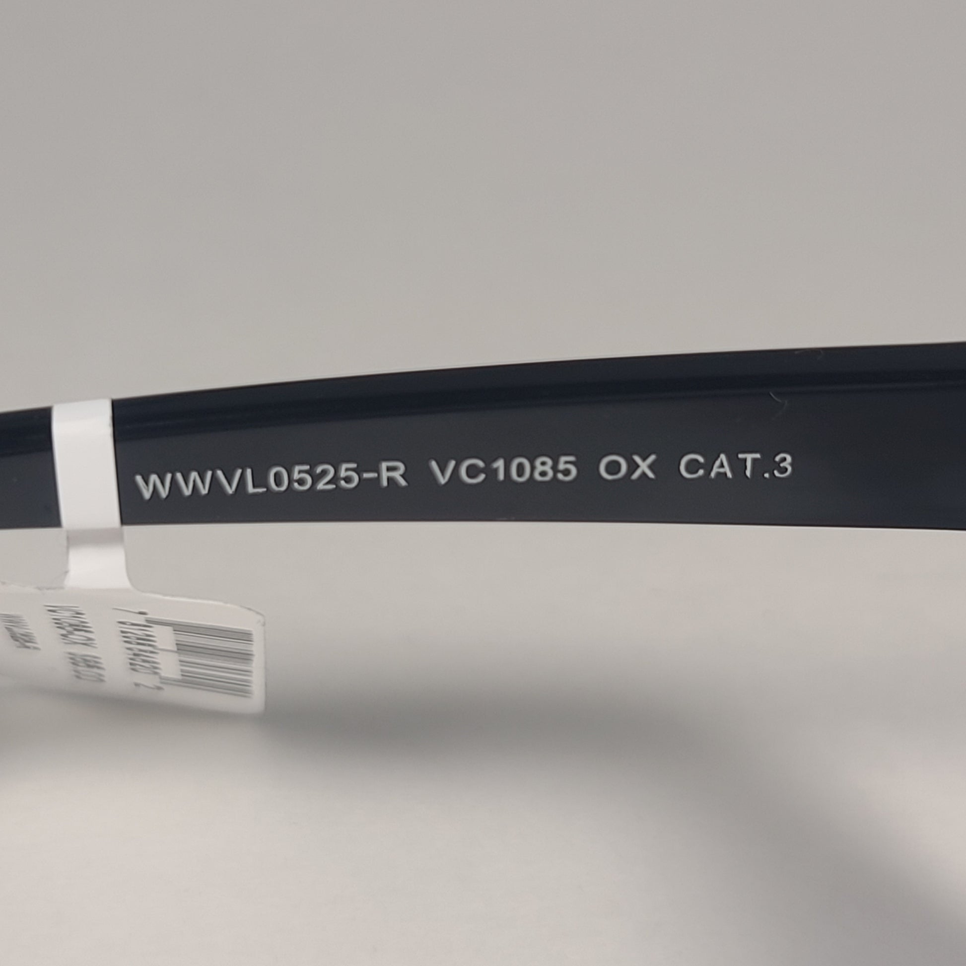 Vince Camuto VC1085 OX Cat Eye Sunglasses Shiny Black Frame Smoke Gradient Lens