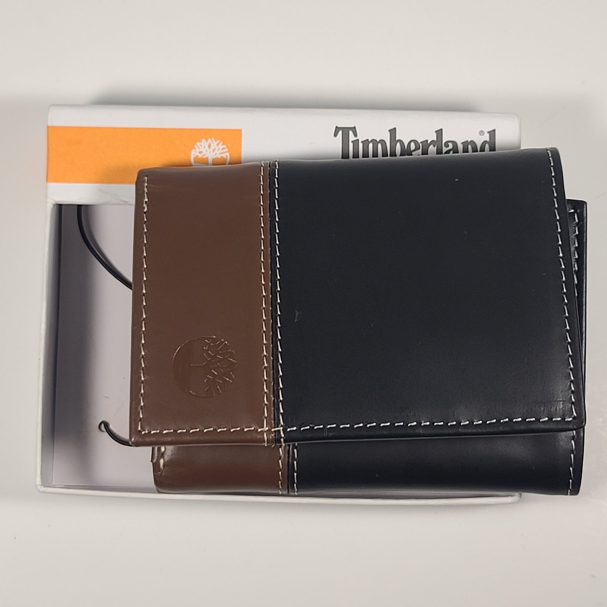 Timberland Men’s Trifold Black And Brown Genuine Leather Wallet D87221/77 - Wallets