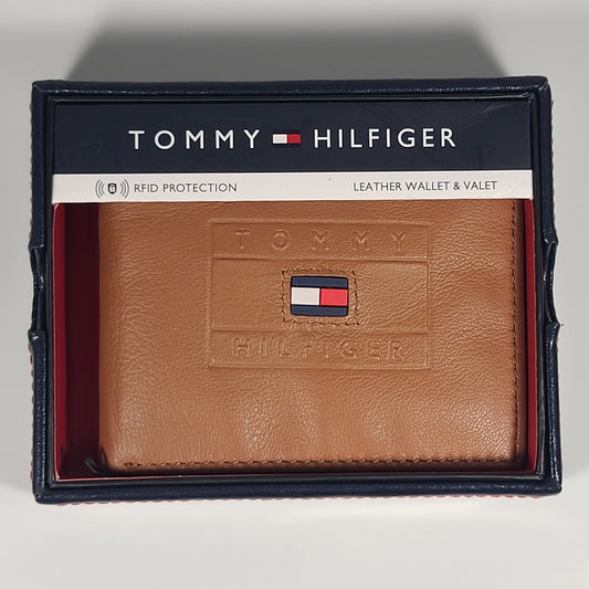 Tommy Hilfiger Men’s Bifold Tan Leather RFID Wallet & Valet Passcase 31HP220134 - Wallets