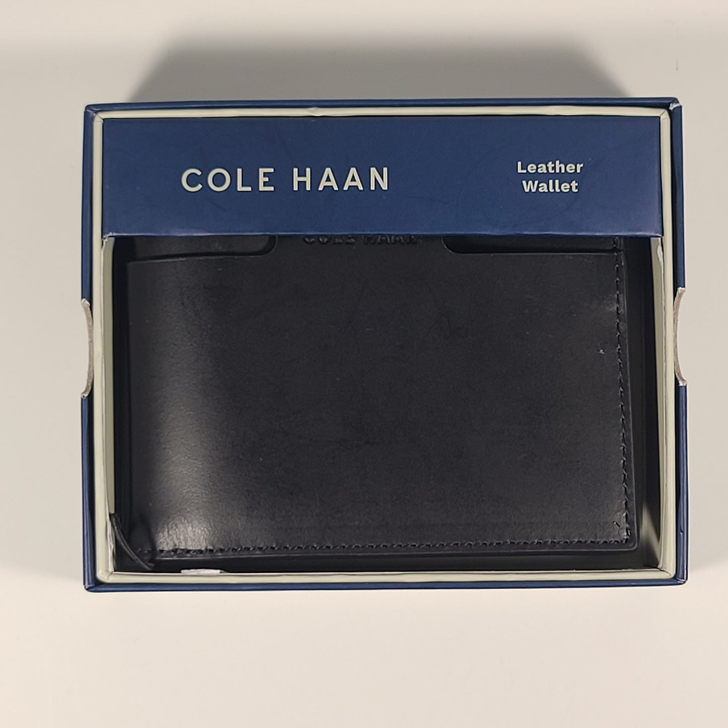 Cole Haan Men’s Bifold Black Genuine Leather RFID Wallet Passcase 31HN130009 - Wallets