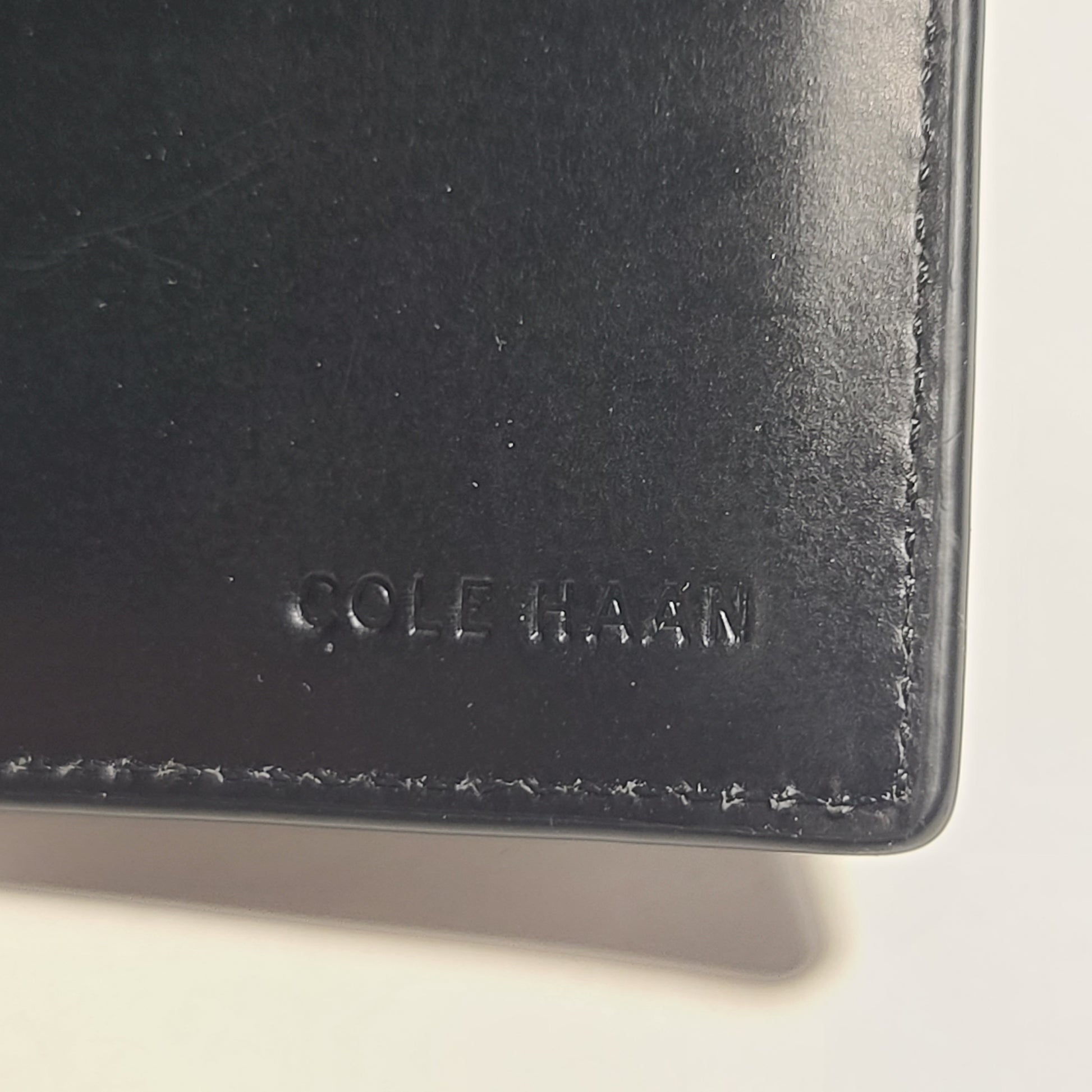 Cole Haan Men’s Bifold Black Genuine Leather RFID Wallet Passcase 31HN130009 - Wallets