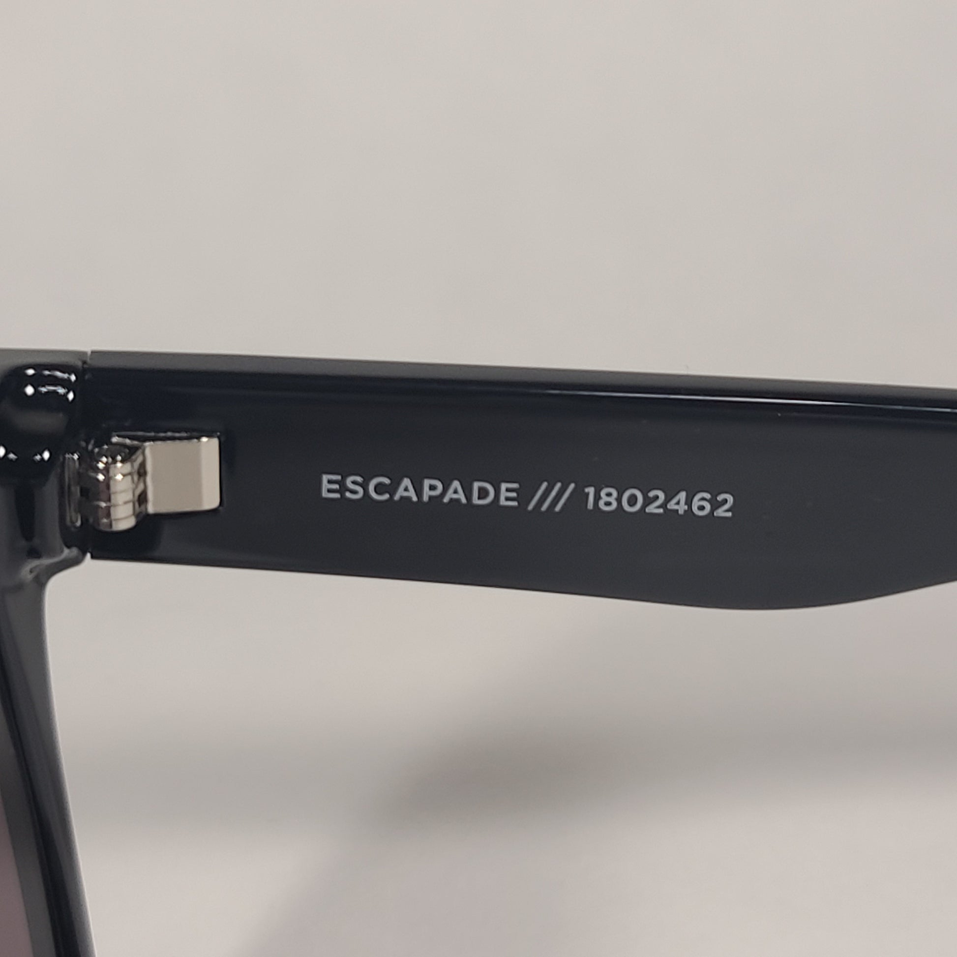 Le Specs Escapade Sunglasses Square Shiny Black Frame Smoke Gray Lens LSP1802462 - Sunglasses