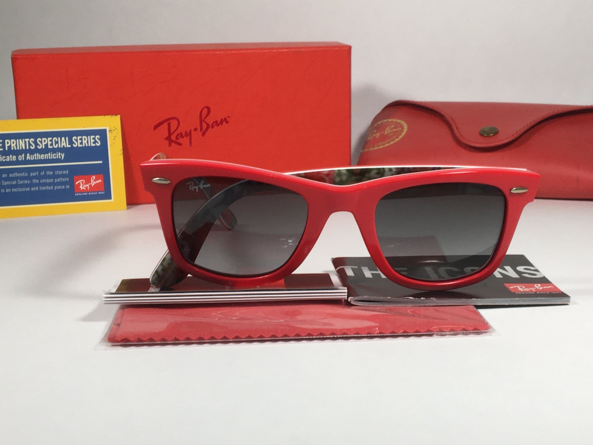 Ray-Ban Rare Prints Series #11 Wayfarer Sunglasses Red Coral Print Frame Gray Gradient Lens RB2140 1139/71 - Sunglasses