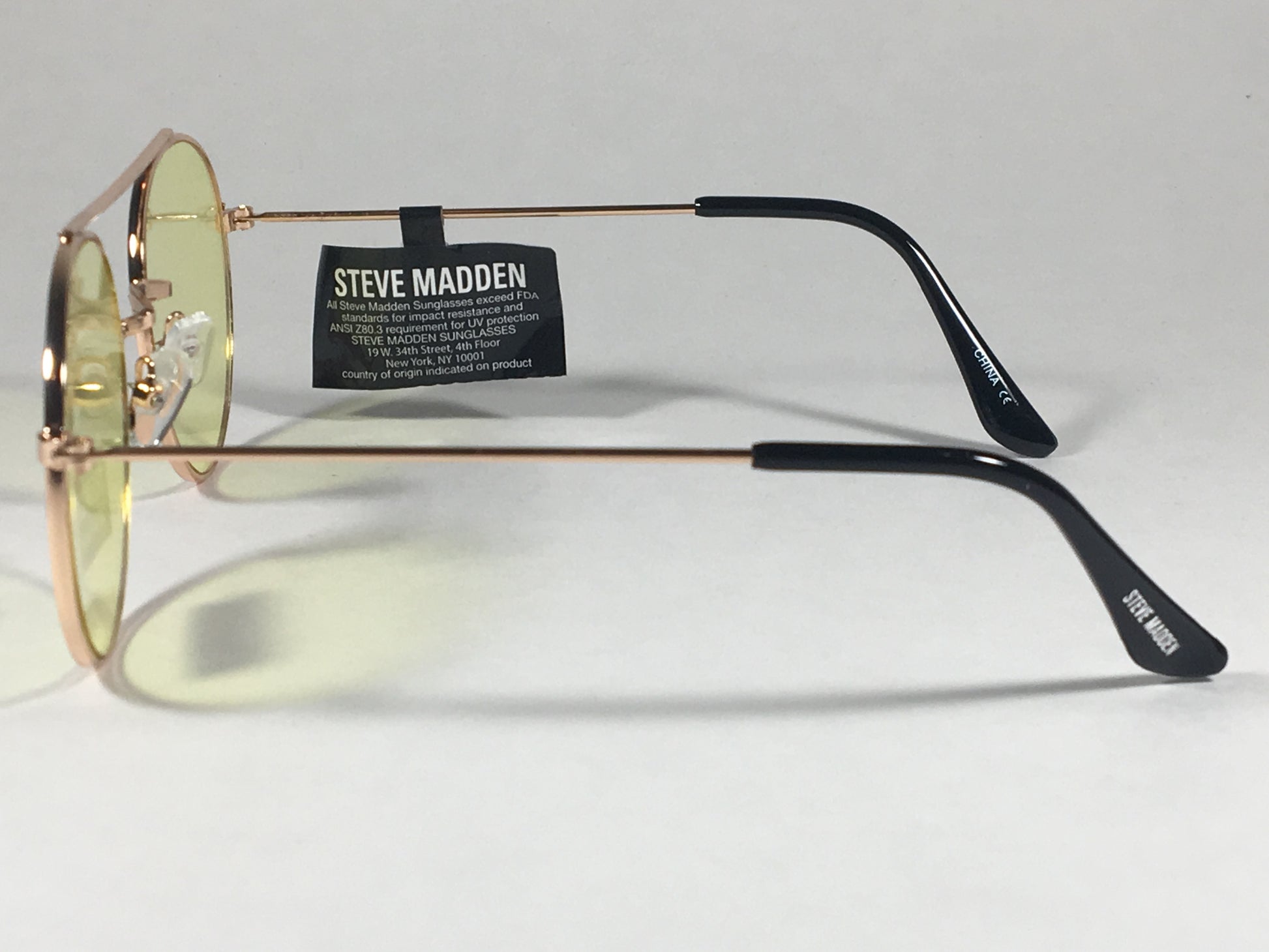 Steve Madden Round Sunglasses Gold Tone Metal Frame Yellow Lens Sm485102 Gldy - Sunglasses