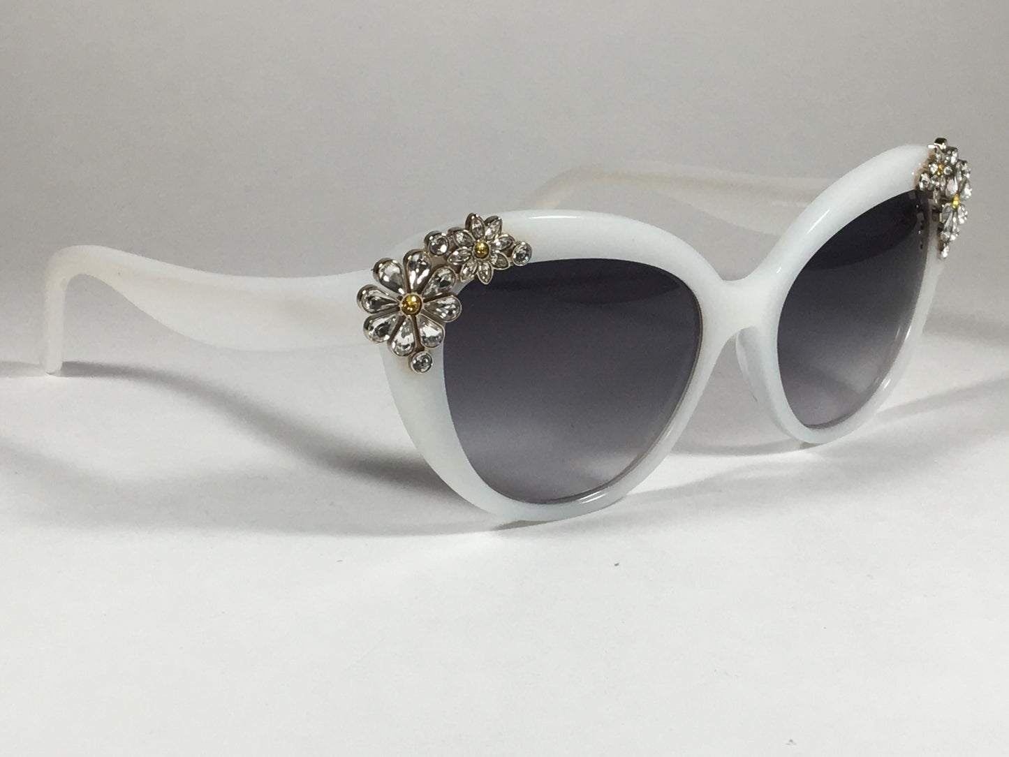 Kate Spade Karyna/s 06Wm F8 Cat Eye Sunglasses White Embedded Crystals Gray Gradient Lens - Sunglasses