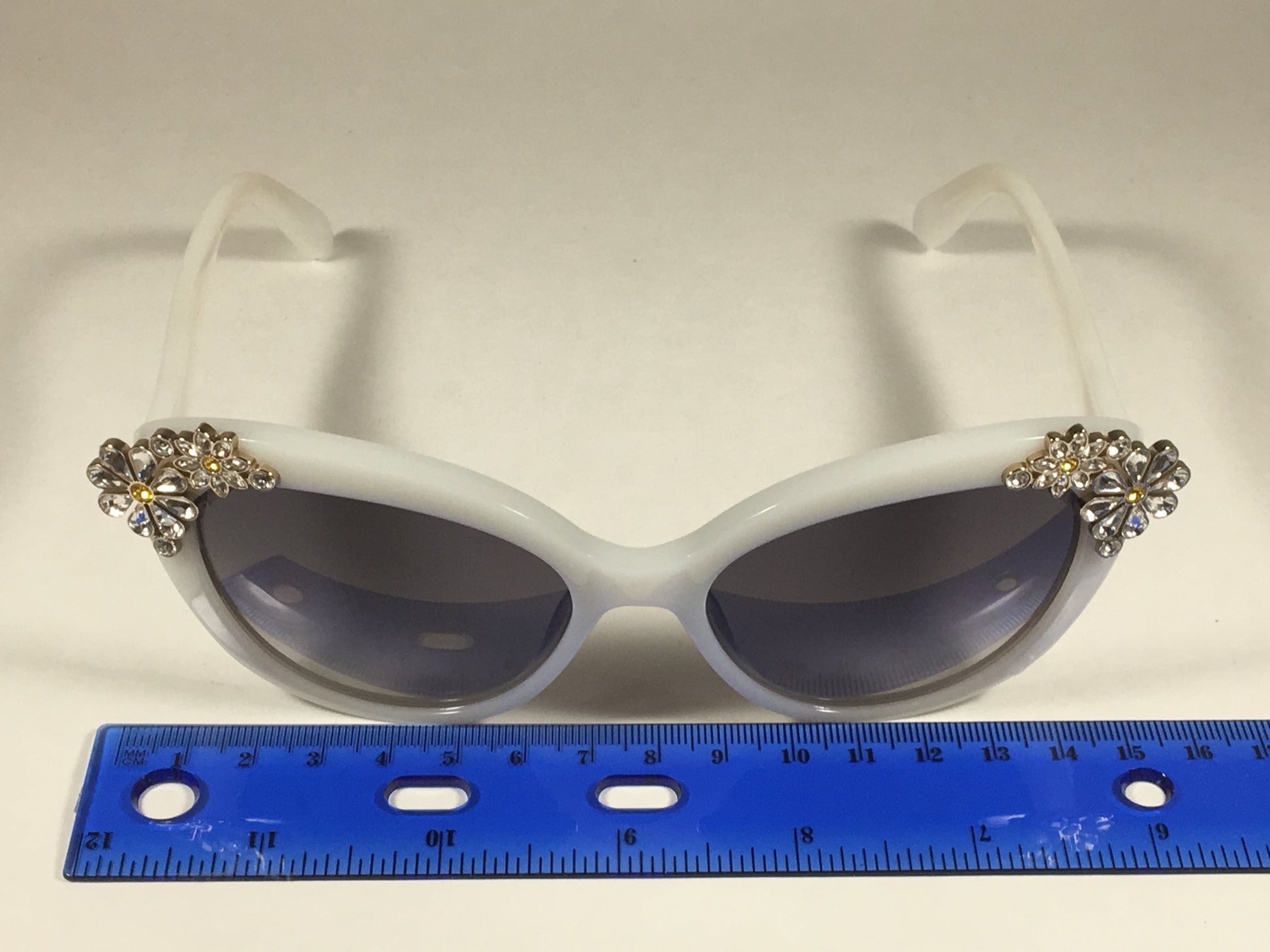 Kate Spade Karyna/s 06Wm F8 Cat Eye Sunglasses White Embedded Crystals Gray Gradient Lens - Sunglasses