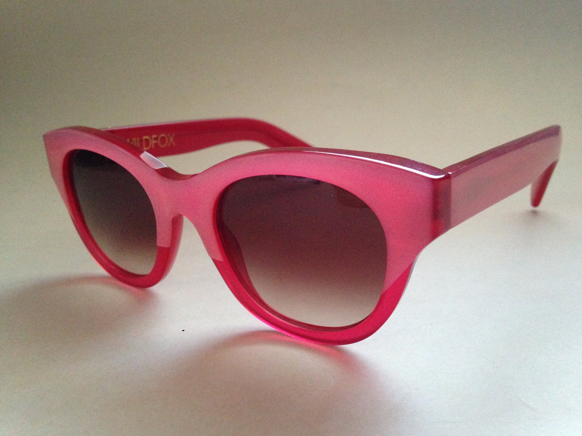 Wildfox Monroe Celebrity Style Sunglasses Quartz Red Pink Frame Brown Gradient Lens - Sunglasses