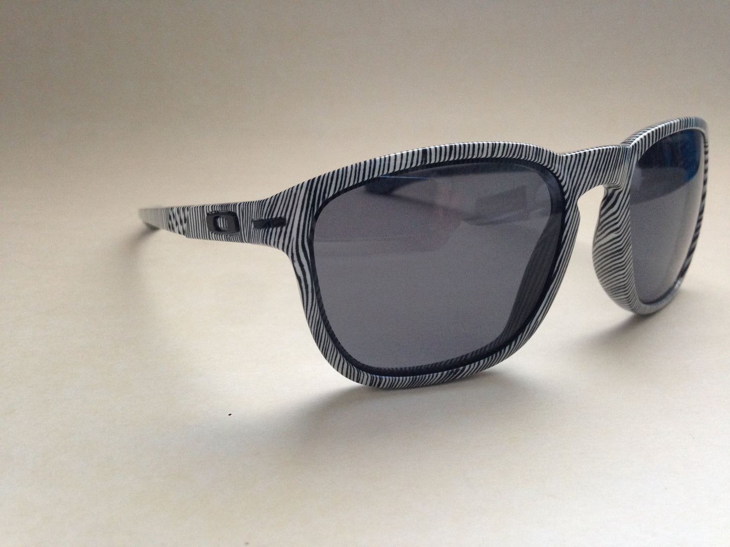 Oakley Enduro Sunglasses Fingerprint White Zebra Swirl Frame Gray Lens Oo9223 21 - Sunglasses