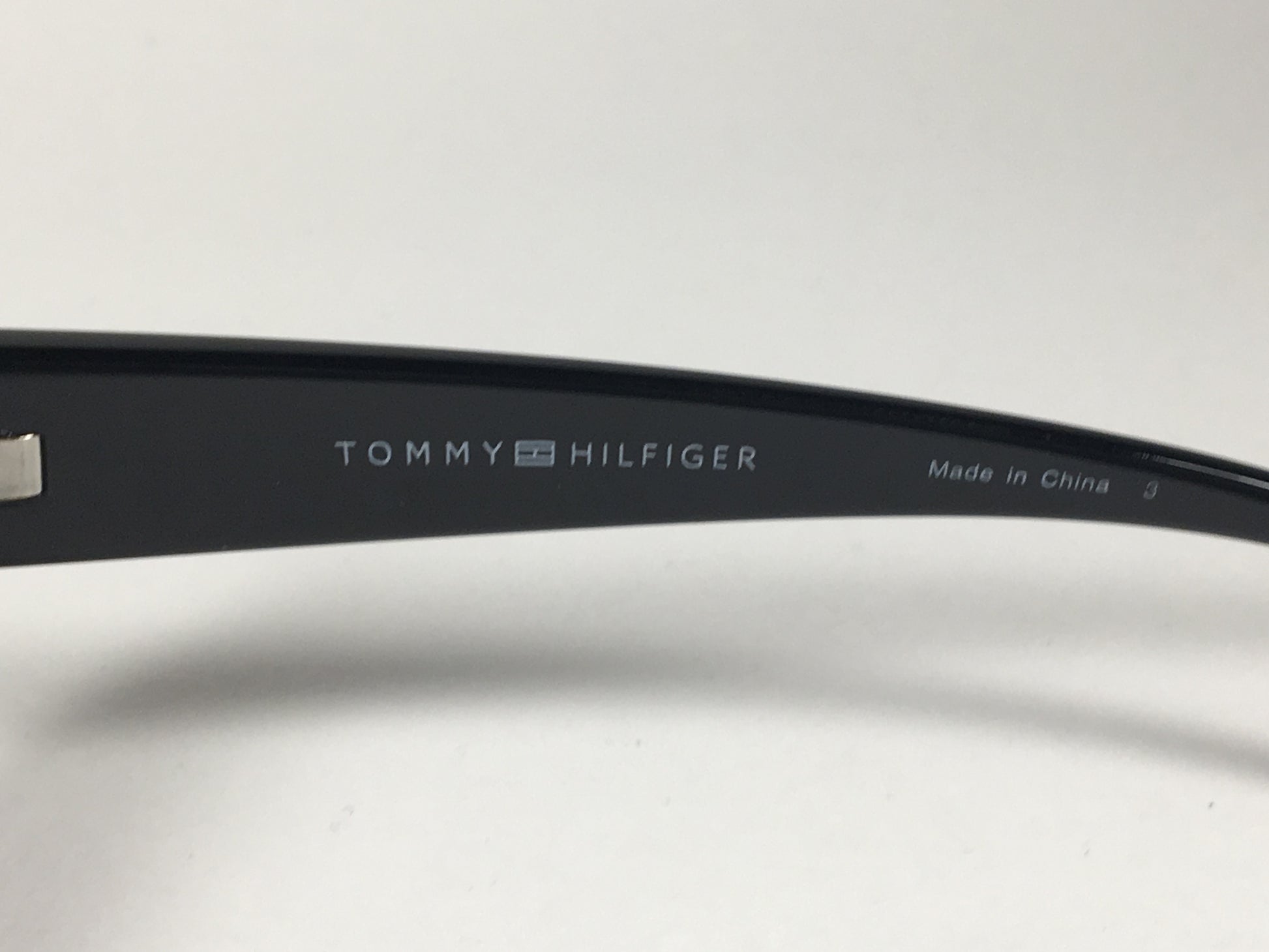 Tommy Hilfiger Trista Oversize Vented Sunglasses Black Gloss Frame Smoke Gradient Lens TRISTA WP OL33 - Sunglasses