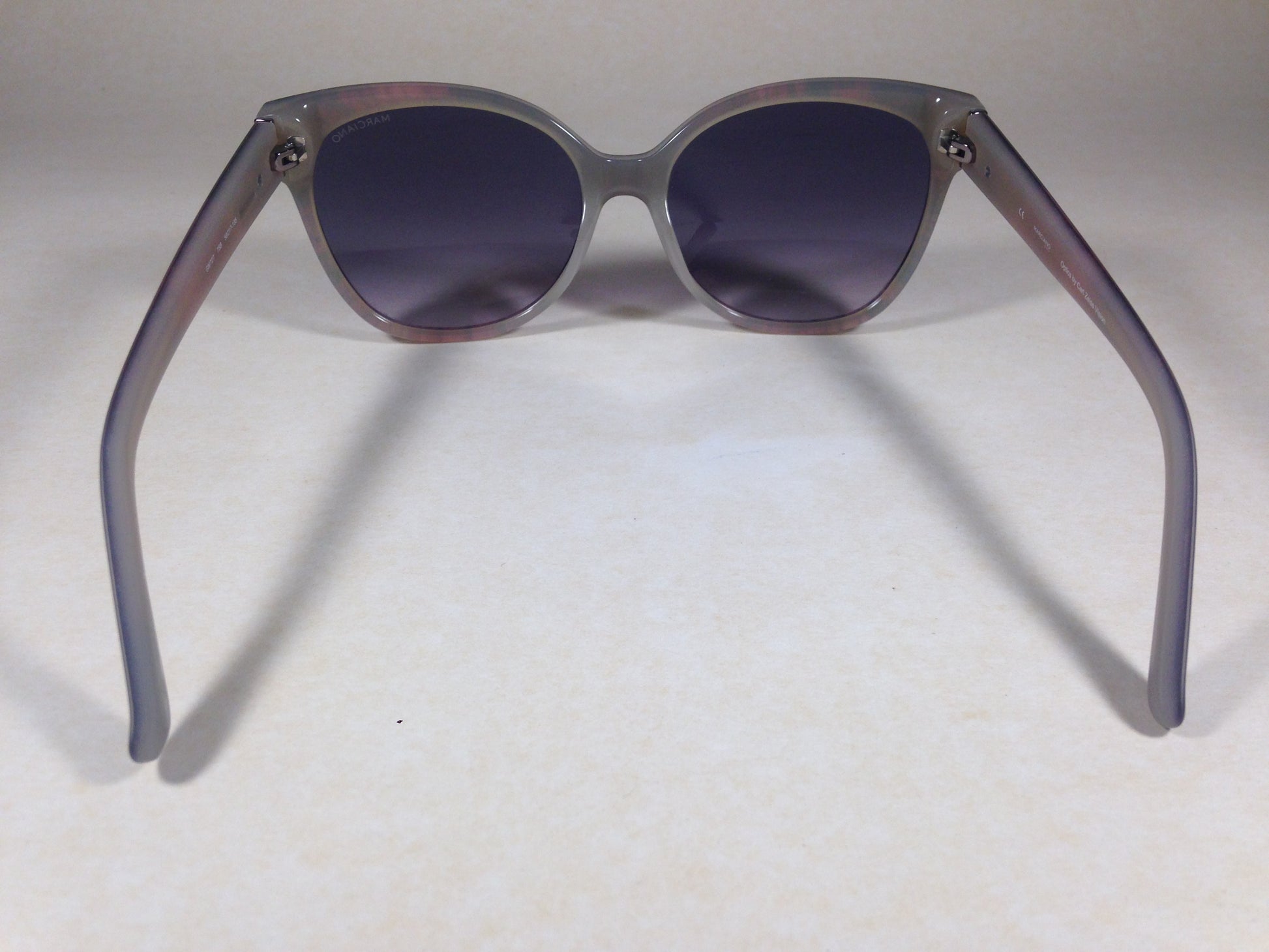Guess By Marciano Gm727 75B Womens Cat Eye Sunglasses Red Snake Purple Gradient Lens New - Sunglasses