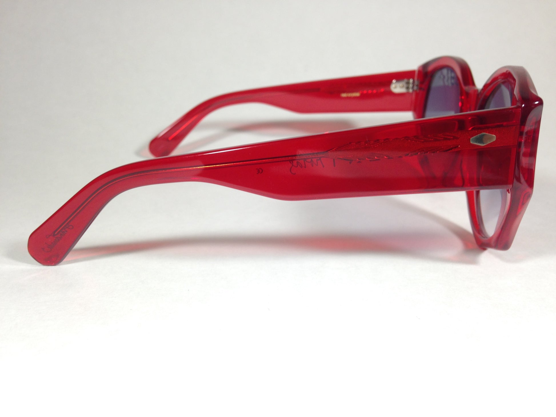 Raen Rotas Red Crystal Sunglasses Round Clear Red Smoke Gray Gradient Len Rot-068-Gradsmk - Sunglasses