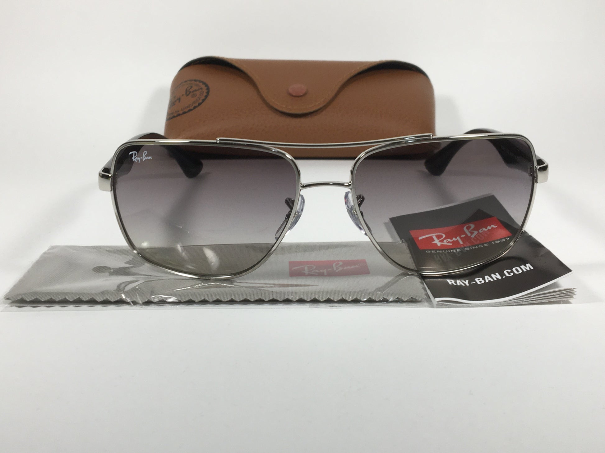 Ray-Ban Navigator Pilot Sunglasses Silver And Black Frame Gray Gradient Lens RB3483 003/32 - Sunglasses