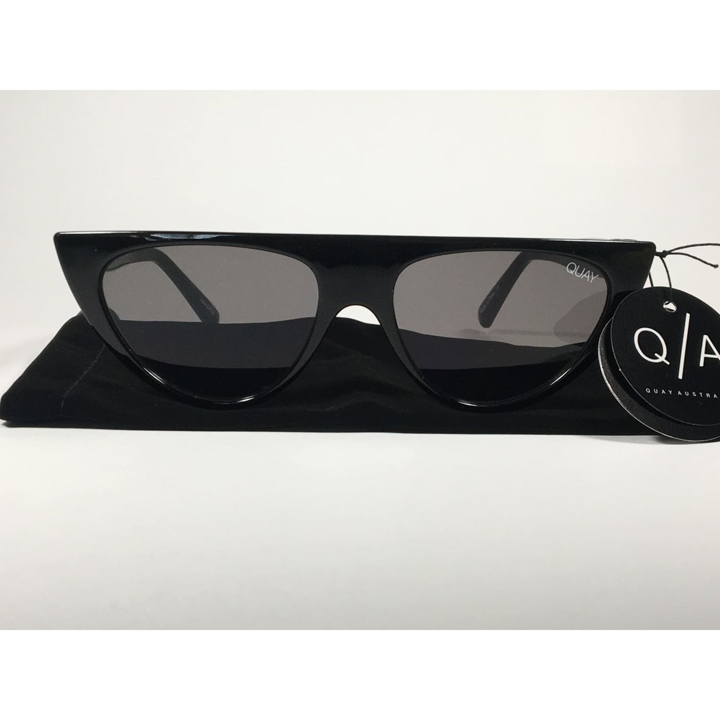 Quay Australia QW000296 BLK/SMK Run Away Flat Top Cat Eye Sunglasses Black Gloss Frame Gray Smoke Lenses - Sunglasses