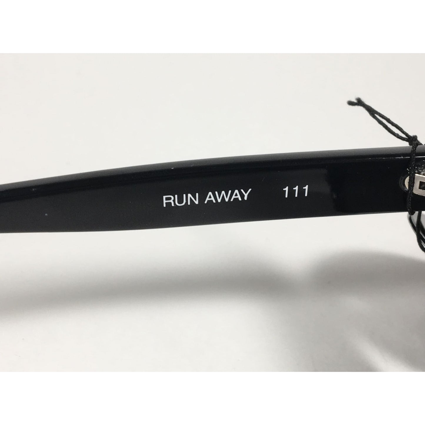 Quay Australia QW000296 BLK/SMK Run Away Flat Top Cat Eye Sunglasses Black Gloss Frame Gray Smoke Lenses - Sunglasses